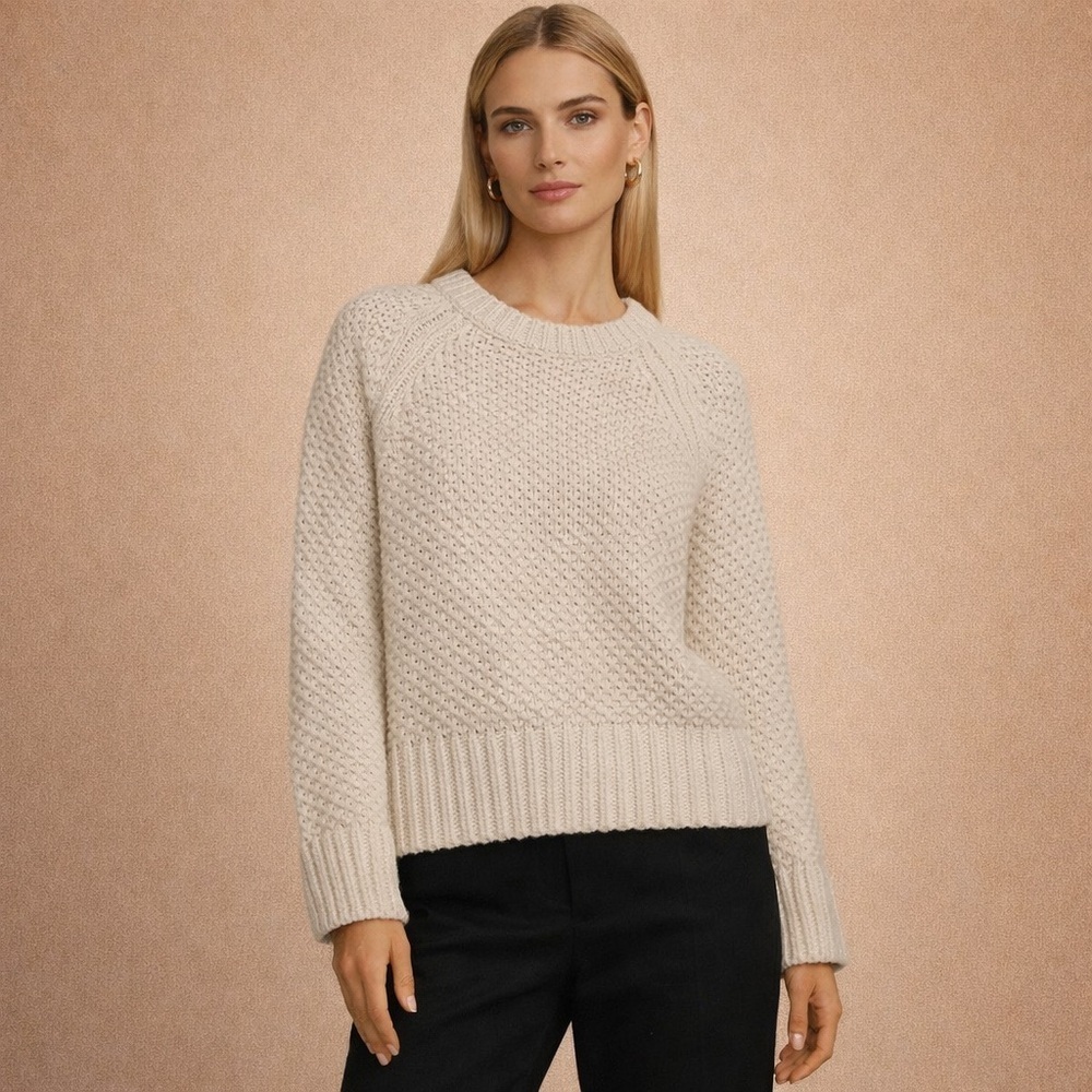 Banana Republic Cream Chunky Knit Sweater XS Cozy Winter Pullover